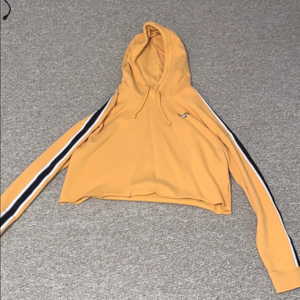 hollister orange cropped sweatshirt size Large